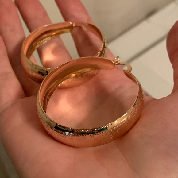 Women Lady Hook Drop Earrings Gold - Picture 3 of 4